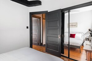 3 bedrooms, iron/ironing board, travel cot, WiFi