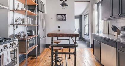 Massive 6BR & 4BA Private Duplex Townhouse, Central!