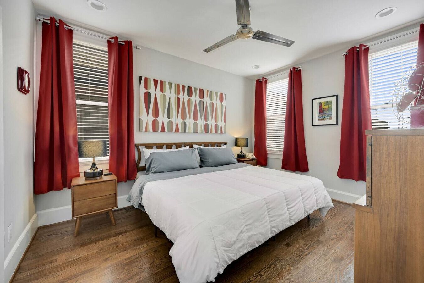 5 bedrooms, iron/ironing board, travel crib, WiFi