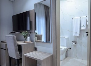 Economy-Zimmer, Balkon, Stadtblick