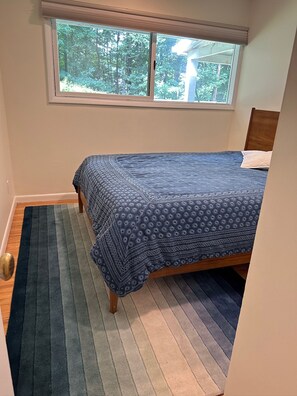 3 bedrooms, travel crib, WiFi, bed sheets - Mid-Century Woodstock Retreat (Woodstock)