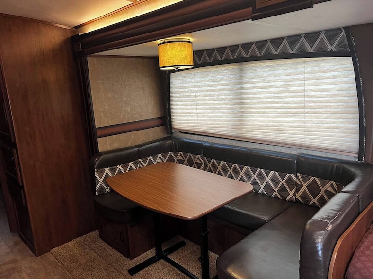 Ample Lakeside Travel Trailer - Texas