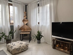 TV - Beautiful apartment of 67 m2 near Strasbourg (Bischheim)