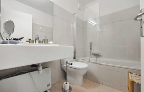 Hair dryer, towels - Nice studio for two close to the beaches of Cannes (Cannes)