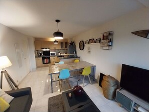 Frigorifero, microonde, forno, lavastoviglie