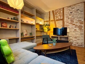 TV - Authentic charm and design in Strasbourg (Strasbourg)