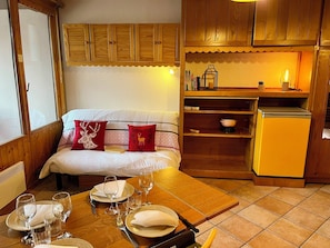 Interior - City center studio with balcony (Chamonix-Mont-Blanc)