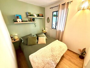 1 bedroom, iron/ironing board, WiFi, bed sheets