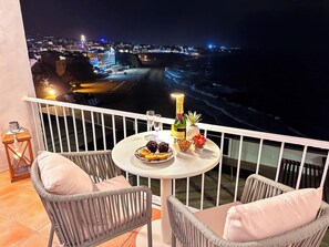 Outdoor dining - OceanView Condo by BeCherish (Albufeira)