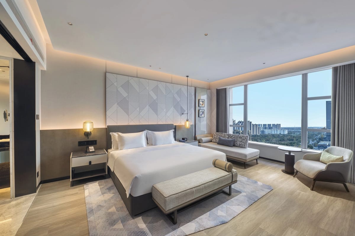 Suite (Ambassador)