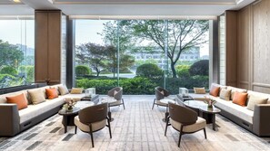 Bar (on property) - Crowne Plaza Rugao by IHG (Nantong)