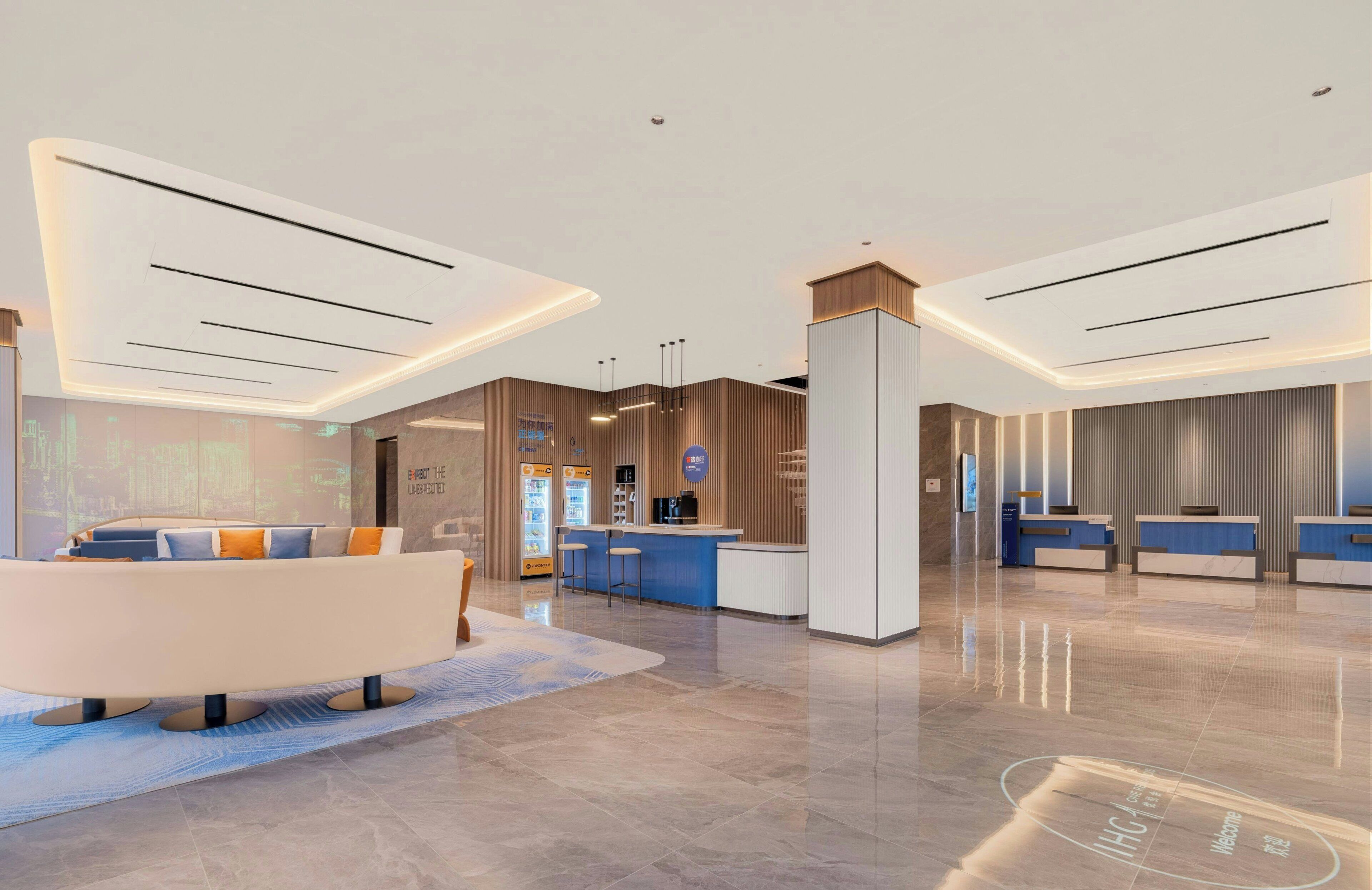 Lobby lounge
