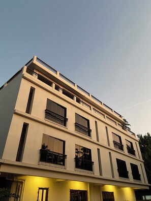 Exterior - Grace MORJIM (Morjim)