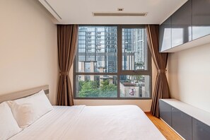 4 quartos, cofres nos quartos, ferros/tábuas de passar roupa