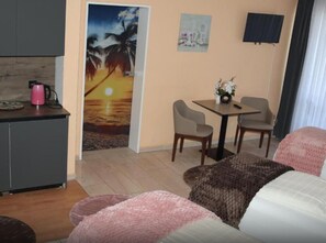 1 chambre, fer et planche à repasser, Wi-Fi, draps fournis