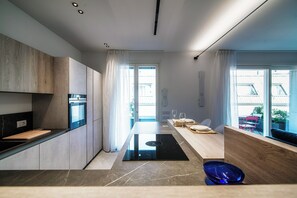 Apartment, Balkon | Eigene Küche | Großer Kühlschrank, Mikrowelle, Ofen, Herdplatte