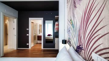 2 bedrooms, premium bedding, down duvets, iron/ironing board