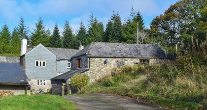 2 bedroom accommodation in Tavistock