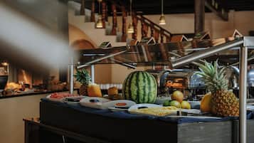 Free daily buffet breakfast