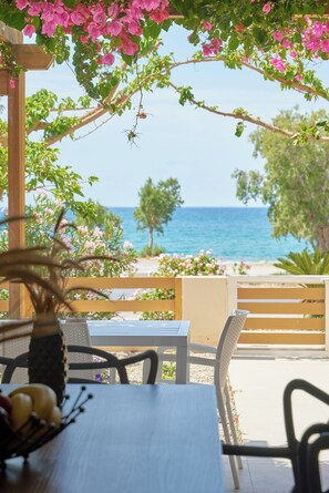 Family Apartment, 2 Bedrooms, Ocean View, Beachfront | Living area | Computer monitors - Votsalo Ierapetra (Ierapetra)