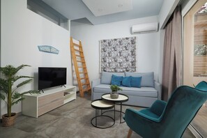 Comfort appartement, 1 slaapkamer, uitzicht op zee, aan het strand | Woonruimte | Een computerscherm