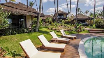 Kolam renang outdoor