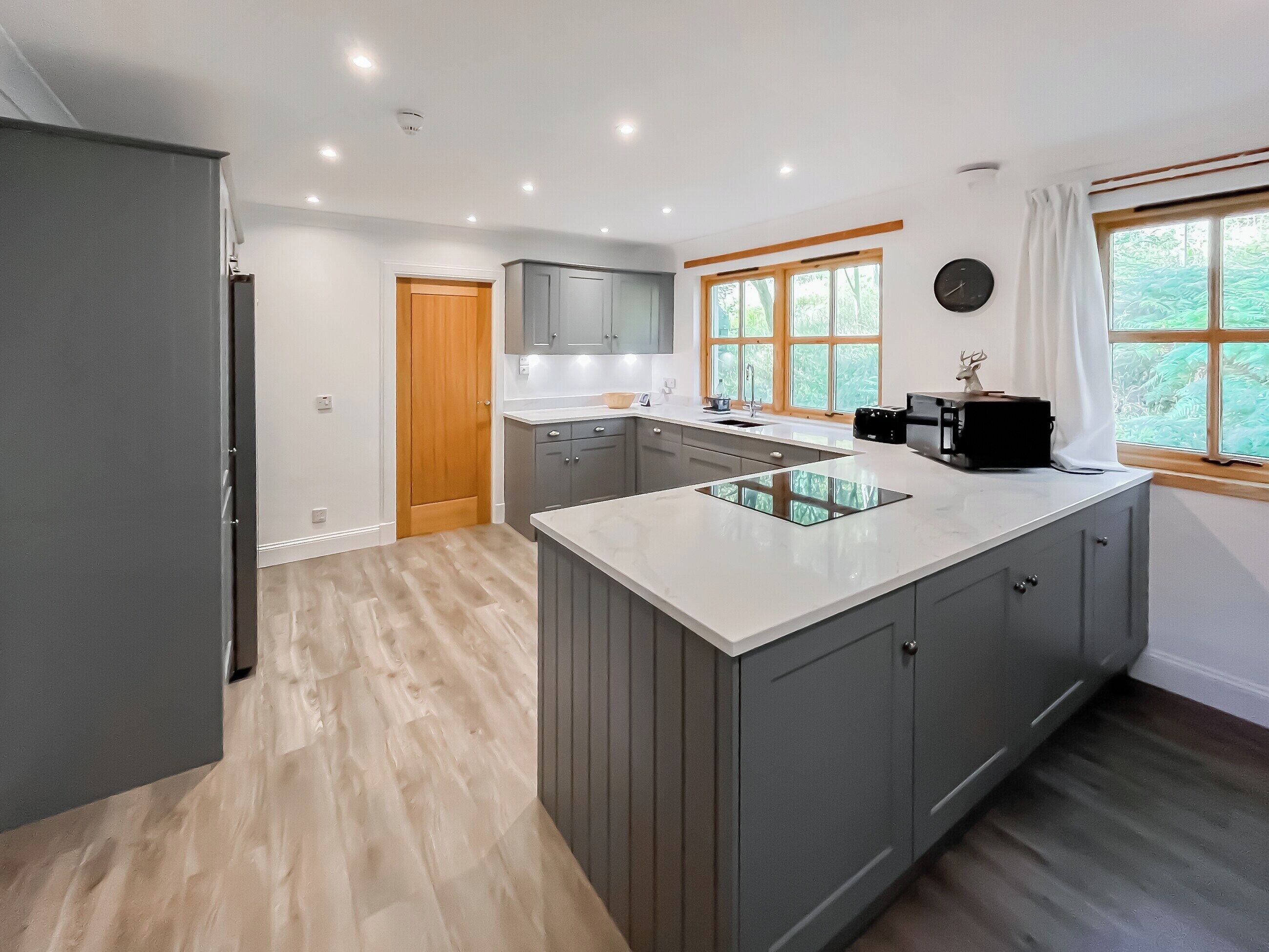 Dishwasher, high chair