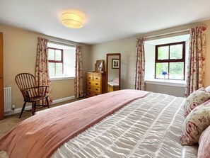 1 bedroom, free WiFi, bed sheets - 1 bedroom accommodation in Newtonairds, near Dumfries (Newtonairds, near Dumfries)
