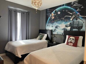 5 bedrooms, in-room safe, iron/ironing board, free WiFi