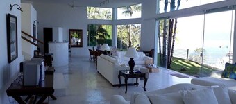 Comfort, Space and Elegance in the same place for 12 people Portogalo