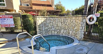 Furnished 2BR Townhouse w/ Pool, Hot Tub & Fireplace – 30-Day Stay