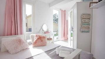 4 slaapkamers, een strijkplank/strijkijzer, wifi, beddengoed