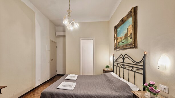 Family Apartment C | WiFi (free), bed sheets - Joy Rialto Rooms Venice (Venice)