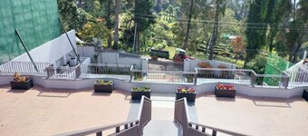 Stunning View & Modern Amenities-H2