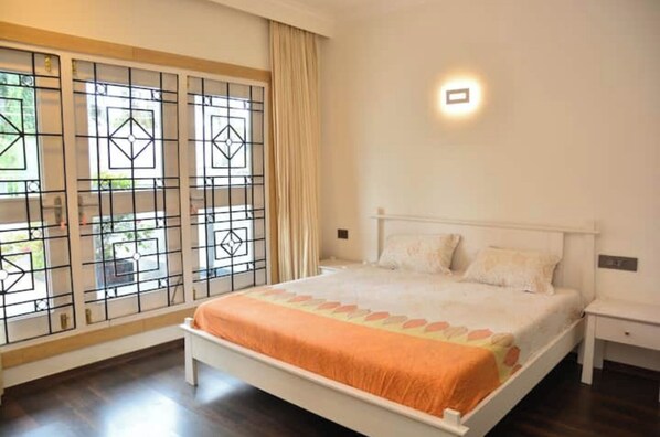 2 bedrooms, WiFi, bed sheets