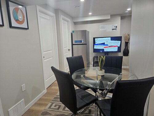 Welcoming Private 2 Bedroom Suite