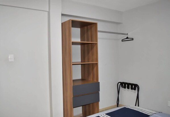 1 habitación, wifi y ropa de cama