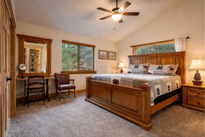 2 soverom, skrivebord, strykejern/-brett og wi-fi