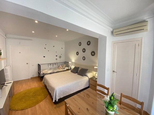 Dreibettzimmer, Gemeinschaftsbad