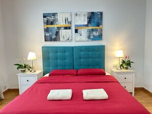 Quadruple Room, Shared Bathroom | Desk, iron/ironing board, free WiFi - Rooms Mallorca (Barcelona)