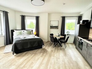 2 slaapkamers, een strijkplank/strijkijzer, wifi, beddengoed