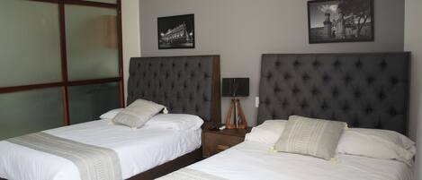 1 Schlafzimmer, BĂŒgeleisen/BĂŒgelbrett, WLAN, BettwĂ€sche