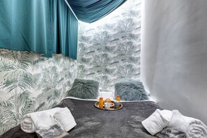 1 chambre, fer et planche à repasser, accès Internet, draps fournis