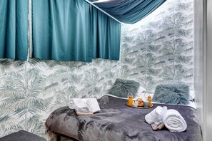 1 dormitorio, tabla de planchar con plancha, Internet y ropa de cama