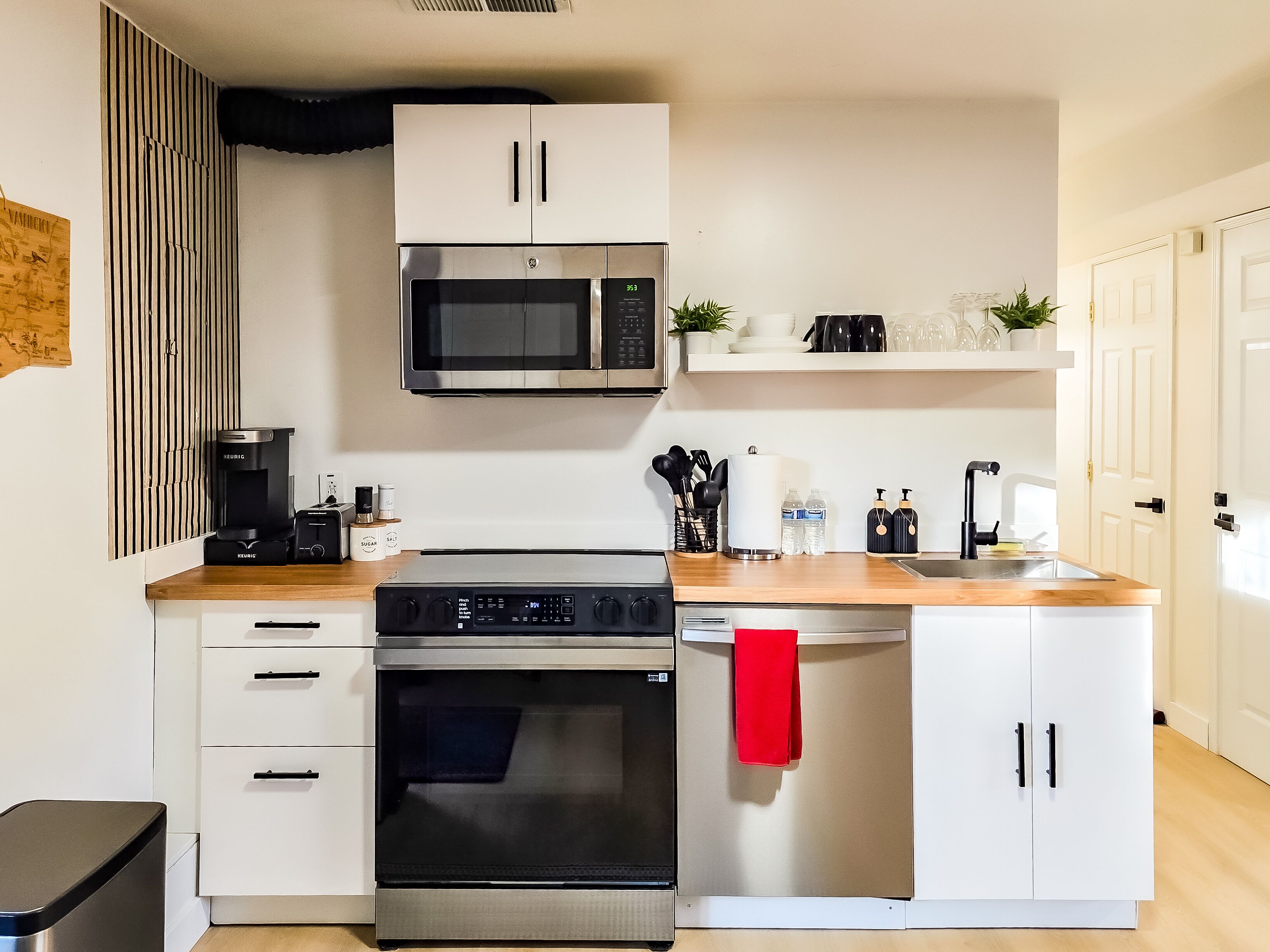 Microwave, oven, stovetop, dishwasher