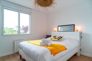 2 bedrooms, iron/ironing board, free WiFi, bed sheets