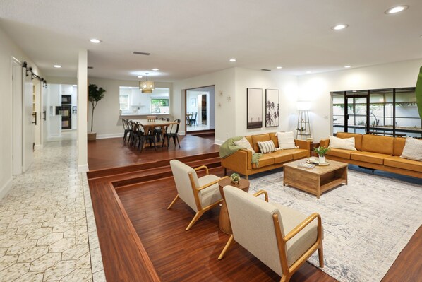 Interior - Golden Retreat: Expansive 6BR Home w Heated Pool ~ (Seminole)