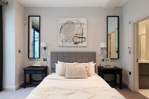 House (4 Bedrooms) | Exterior - The Fulham Classic - Spacious 4bdr House With Balcony and Garden (London)