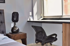 1 habitación, tabla de planchar con plancha, wifi y ropa de cama