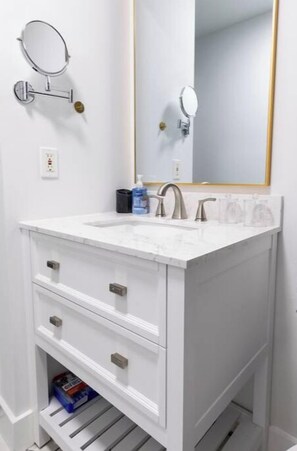 مناشف، ورق حمّام